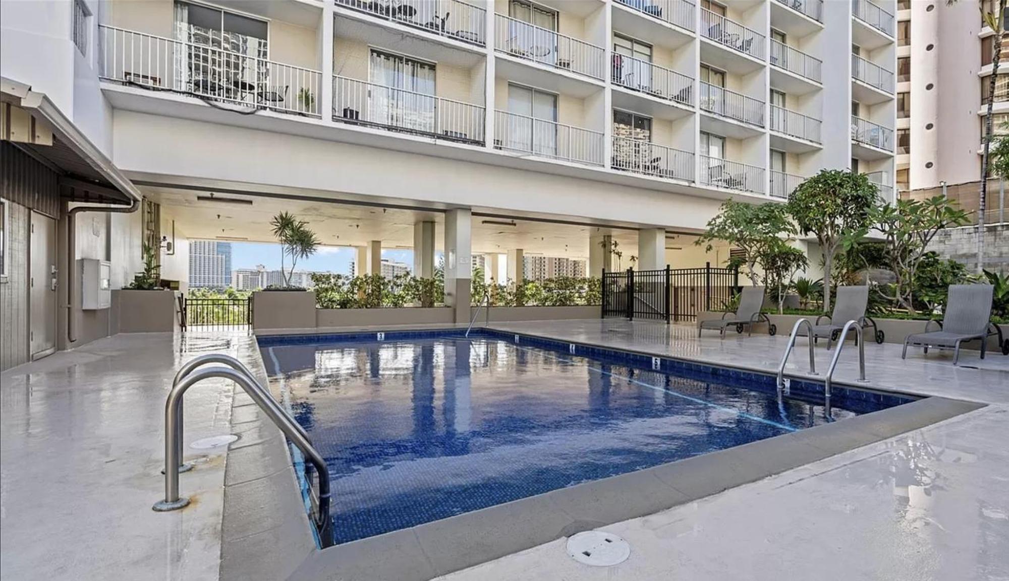 Gem Of Waikiki At Inn On The Park Honolulu Buitenkant foto