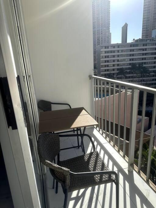 Gem Of Waikiki At Inn On The Park Honolulu Buitenkant foto