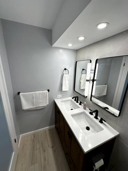 Gem Of Waikiki At Inn On The Park Honolulu Buitenkant foto