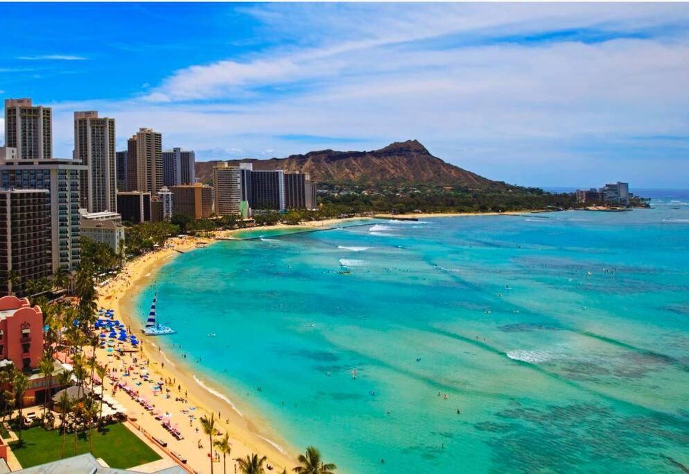 Gem Of Waikiki At Inn On The Park Honolulu Buitenkant foto